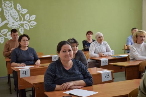 Родители нурлатских школьников сдали ЕГЭ по русскому языку