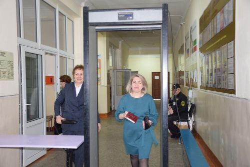 Родители нурлатских школьников сдали ЕГЭ по русскому языку