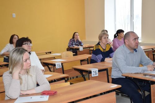 Родители нурлатских школьников сдали ЕГЭ по русскому языку