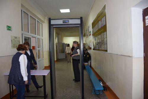 Родители нурлатских школьников сдали ЕГЭ по русскому языку