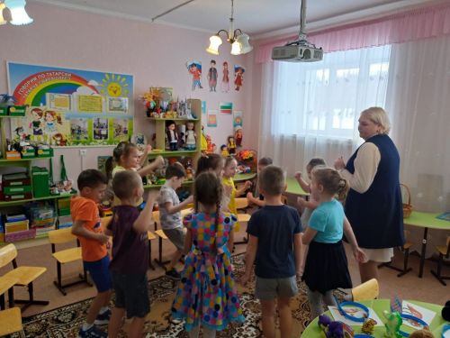 Для юных нурлатцев состоялось открытое занятие по английскому языку