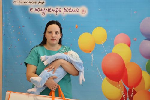 Для старшеклассников Нурлатской гимназии урок семьеведения прошел в городском ЗАГСе