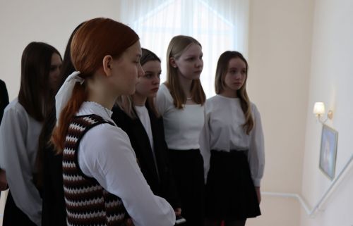 Для старшеклассников Нурлатской гимназии урок семьеведения прошел в городском ЗАГСе