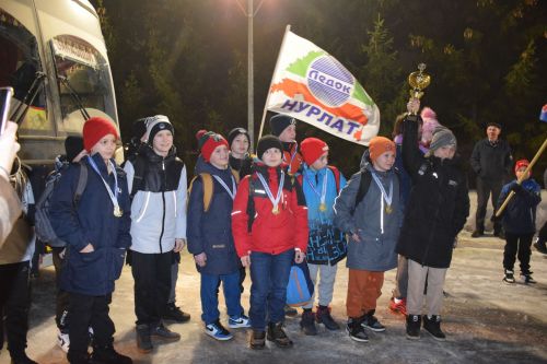 Чемпионов «Золотой шайбы» в Нурлате встретили фейерверком