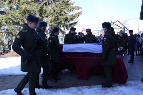 Нурлатцы попрощались с погибшим добровольцем СВО