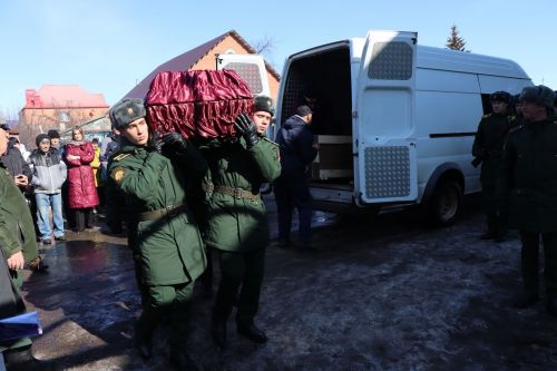 Нурлатцы попрощались с погибшим добровольцем СВО