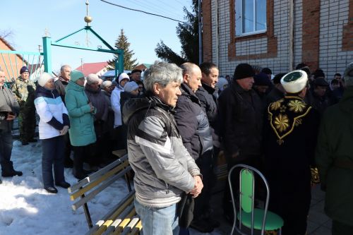 Нурлатцы попрощались с погибшим добровольцем СВО