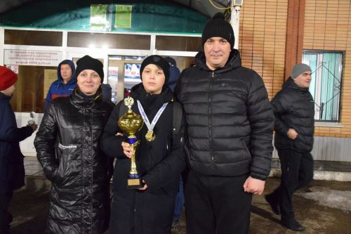 Чемпионов «Золотой шайбы» в Нурлате встретили фейерверком