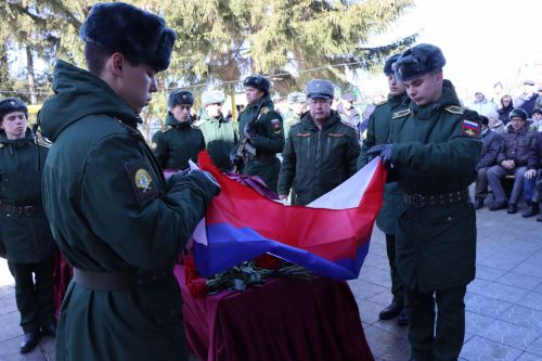 Нурлатцы попрощались с погибшим добровольцем СВО