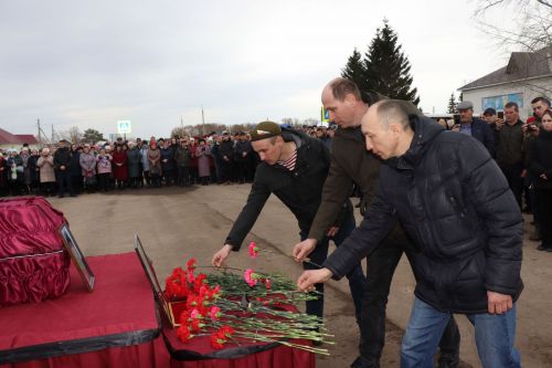 В Нурлате простились с участником СВО Селивановым Дмитрием