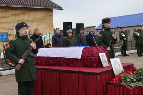 В Нурлате простились с участником СВО Селивановым Дмитрием