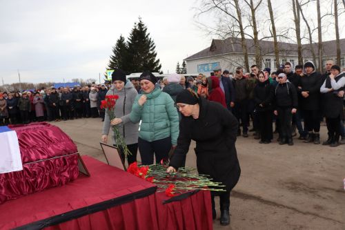 В Нурлате простились с участником СВО Селивановым Дмитрием