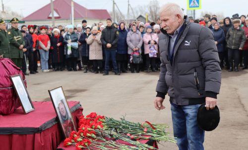 В Нурлате простились с участником СВО Селивановым Дмитрием