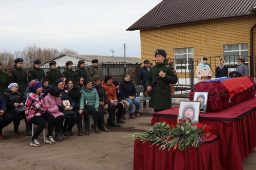 В Нурлате простились с участником СВО Селивановым Дмитрием