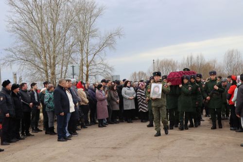 В Нурлате простились с участником СВО Селивановым Дмитрием
