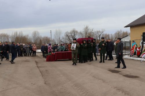 В Нурлате простились с участником СВО Селивановым Дмитрием