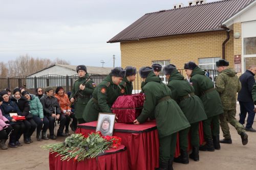 В Нурлате простились с участником СВО Селивановым Дмитрием