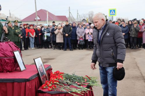 В Нурлате простились с участником СВО Селивановым Дмитрием