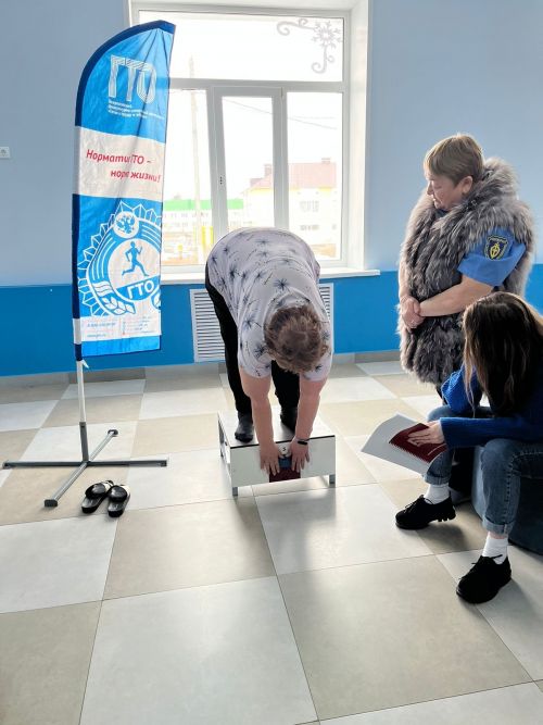 В дни весенних каникул нурлатские педагоги сдают нормативы ГТО