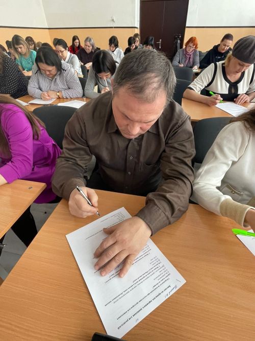 В Нурлате родители школьников написали диктант по ПДД