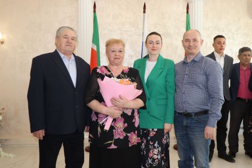 В Нурлате чествовали юбиляров семейной жизни