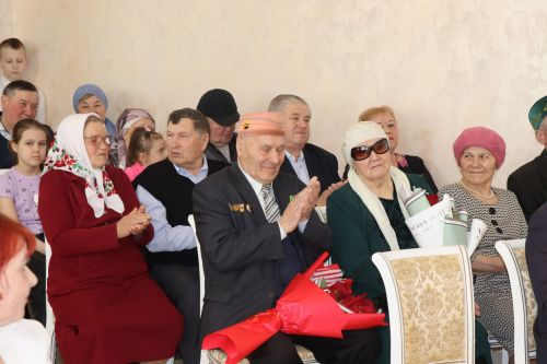 В Нурлате чествовали юбиляров семейной жизни