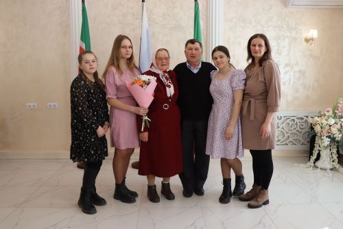 В Нурлате чествовали юбиляров семейной жизни