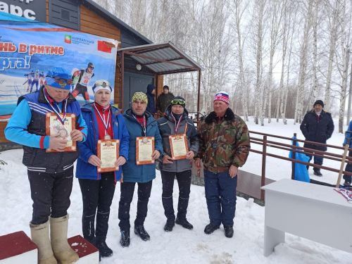 В Нурлате состоялись традиционные лыжные гонки в память ветерана спорта