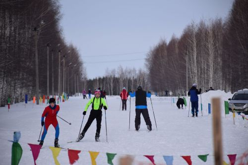 В Нурлате состоялись традиционные лыжные гонки в память ветерана спорта