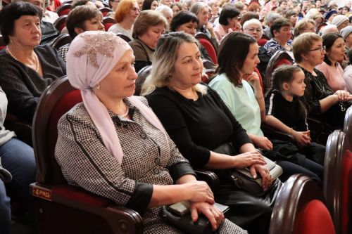 В Нурлате состоялся большой праздничный концерт, посвященный Международному женскому дню