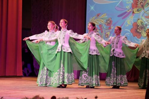 В Нурлате состоялся большой праздничный концерт, посвященный Международному женскому дню
