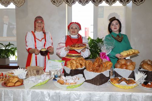 Нурлатцы в Казани представили красоту и колорит культурного наследия народов района