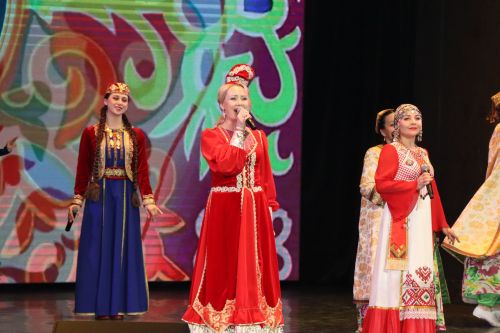 Нурлатцы в Казани представили красоту и колорит культурного наследия народов района