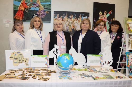 Нурлатцы в Казани представили красоту и колорит культурного наследия народов района