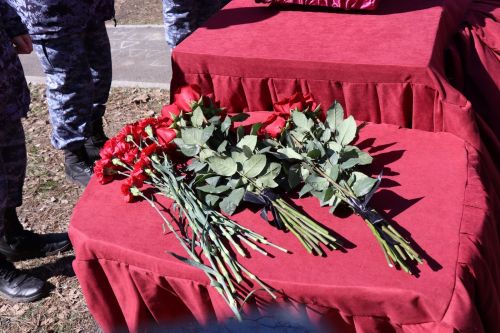 Нурлатцы с воинскими почестями проводили в последний путь Героя-земляка