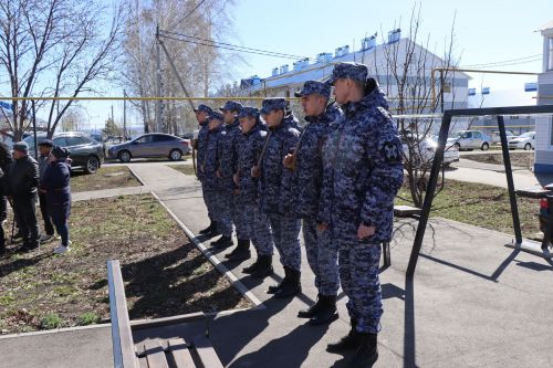 Нурлатцы с воинскими почестями проводили в последний путь Героя-земляка