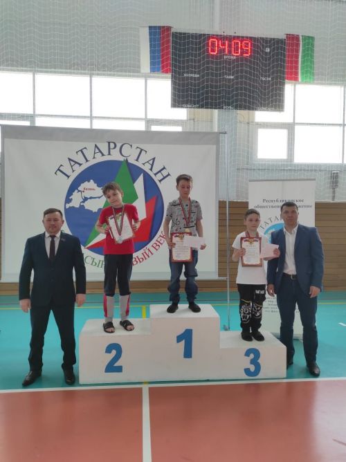 В Нурлате проходят соревнования по плаванию на призы «Татарстан-Новый век»