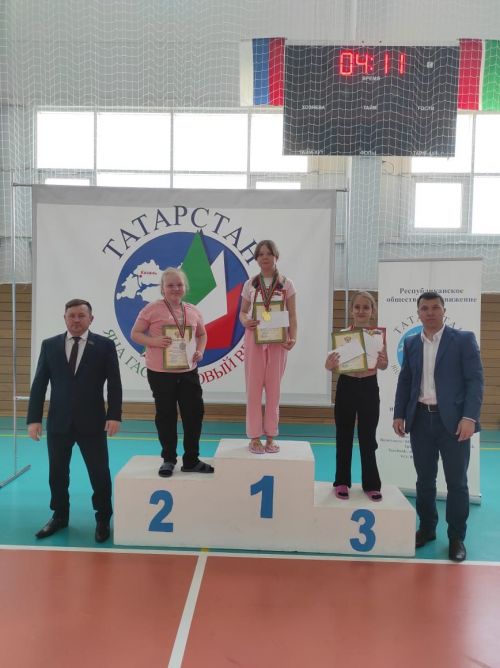 В Нурлате проходят соревнования по плаванию на призы «Татарстан-Новый век»