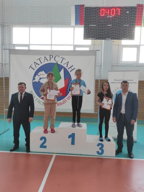 В Нурлате проходят соревнования по плаванию на призы «Татарстан-Новый век»
