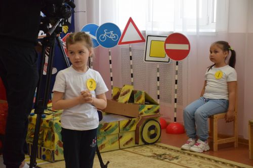 Нурлатские дошкольницы соревновались в конкурсе «Автоледи»