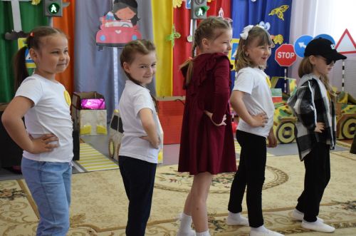 Нурлатские дошкольницы соревновались в конкурсе «Автоледи»