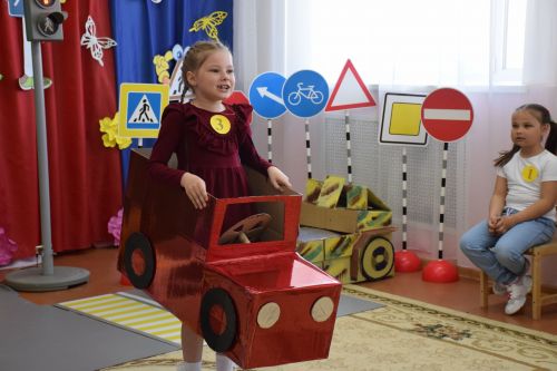 Нурлатские дошкольницы соревновались в конкурсе «Автоледи»