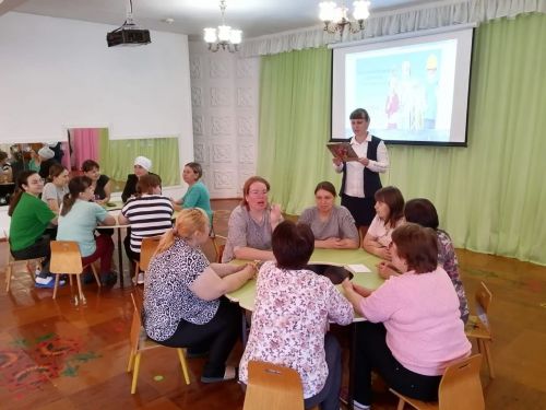 В детском саду «Сказка» города Нурлат прошла викторина в честь Дня охраны труда