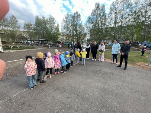Нурлатским дошкольникам и их родителям напомнили о ПДД