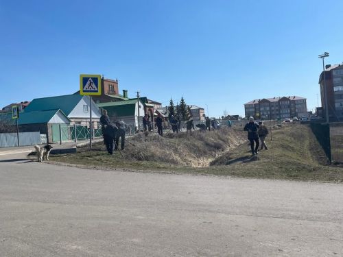 На территории парка «Спортивный» в Нурлате прошел субботник