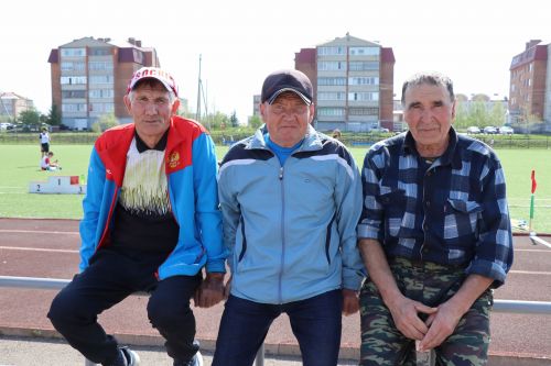 В Нурлате легкоатлетический сезон открыла эстафета на призы газеты «Дуслык» («Дружба», «Туслах»)