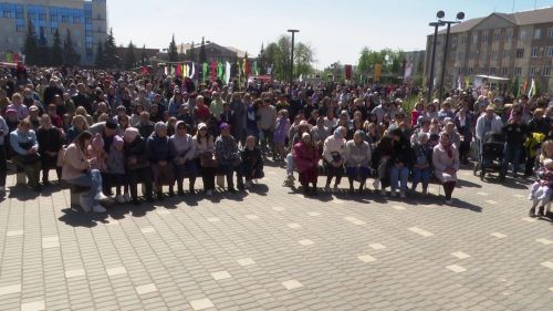 В Нурлате ели солдатскую кашу, пели песни военных лет и знакомились с музеем в чемодане