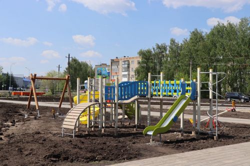 Глава Нурлатского района ознакомился с ходом благоустройства сквера нефтяников «Игелек»