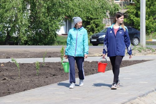Глава Нурлатского района ознакомился с ходом благоустройства сквера нефтяников «Игелек»