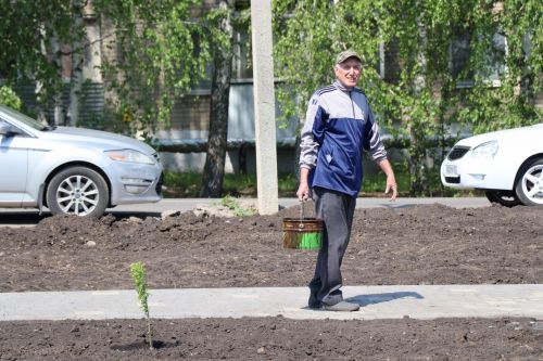 Глава Нурлатского района ознакомился с ходом благоустройства сквера нефтяников «Игелек»